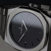 Reloj gun color con 3 manecillas y dial gun color con fecha