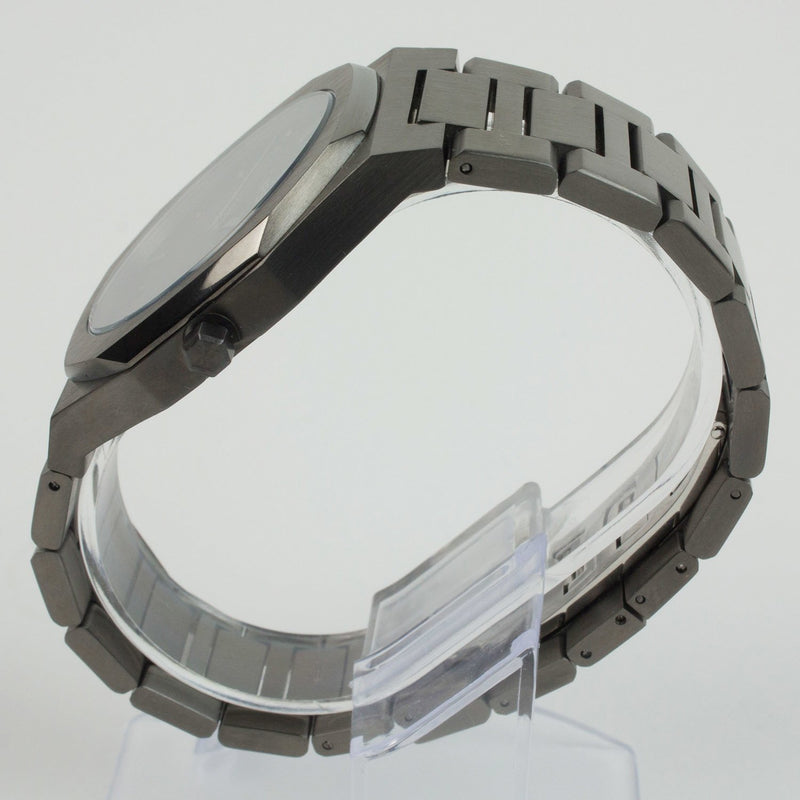 Reloj gun color con 2 manecillas y dial gun color con fecha