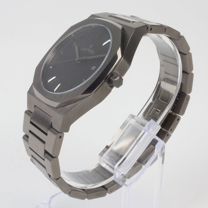 Reloj gun color con 3 manecillas gun color y dial negro con fecha