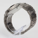 Reloj gun color con 3 manecillas gun color y dial negro con fecha
