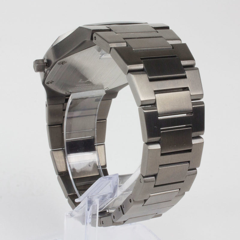 Reloj gun color con 3 manecillas gun color y dial negro con fecha