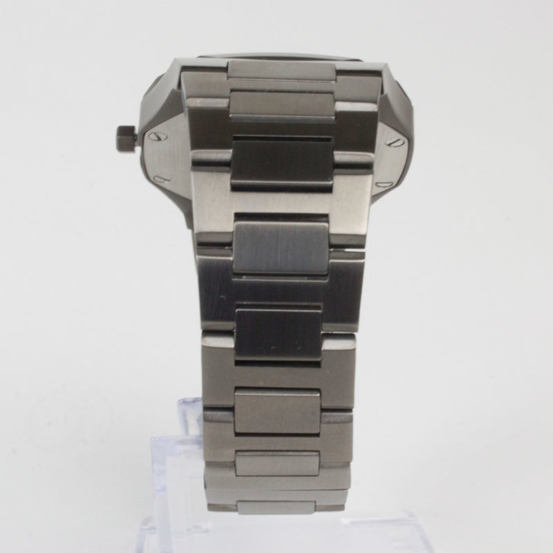 Reloj gun color con 3 manecillas gun color y dial negro con fecha