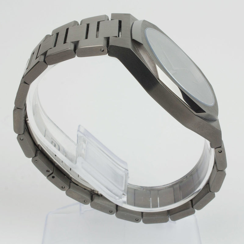 Reloj gun color con 3 manecillas gun color y dial negro