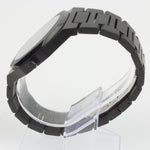 Reloj negro con 2 manecillas negras y dial negro