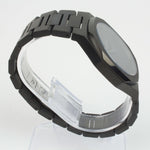Reloj negro con 2 manecillas negras y dial negro