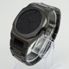 Reloj negro con 3 manecillas negras y dial negro