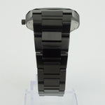 Reloj negro con 3 manecillas negras y dial negro