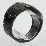 Reloj negro con 3 manecillas negras y dial negro
