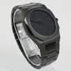 Reloj negro con 3 manecillas negras y dial negro