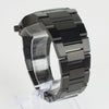 Reloj negro con 3 manecillas plateadas y dial negro con fecha