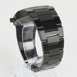 Reloj negro con 3 manecillas plateadas y dial negro con fecha