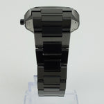 Reloj negro con 3 manecillas plateadas y dial negro