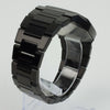 Reloj negro con 3 manecillas plateadas y dial negro