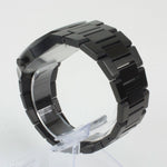 Reloj negro de 2 manecillas plateadas y dial negro