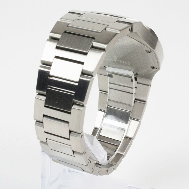 Reloj plateado con 2 manecillas y dial azul con fecha