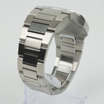 Reloj plateado con 3 manecillas y dial azul