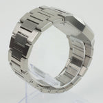Reloj plateado con 3 manecillas y dial azul