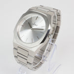 Reloj plateado con 3 manecillas y dial plateado