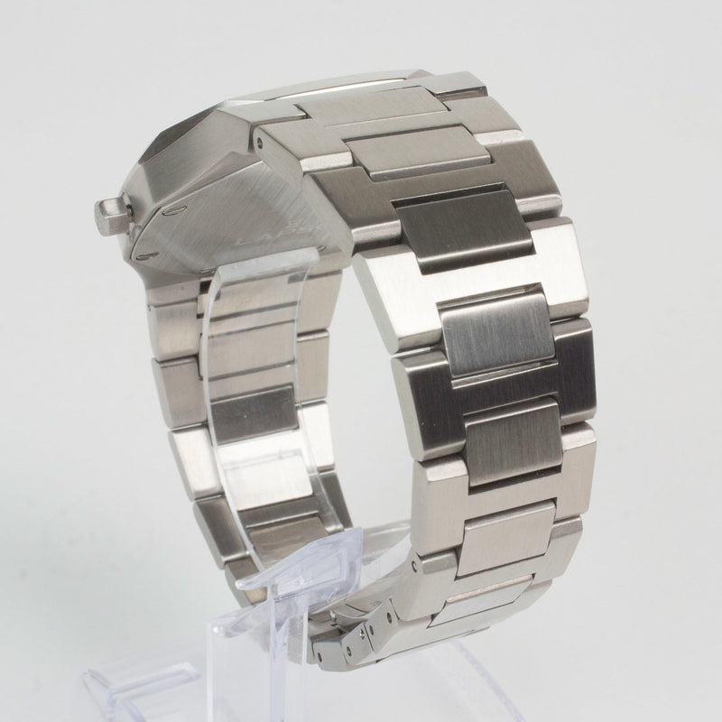 Reloj plateado con 3 manecillas y dial plateado