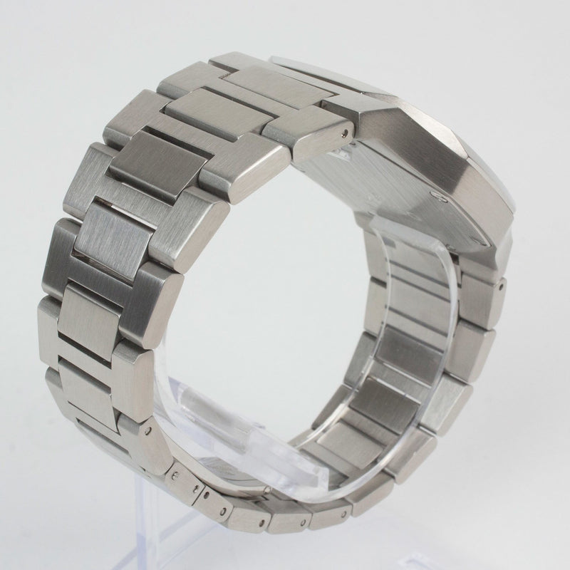 Reloj plateado con 3 manecillas y dial plateado