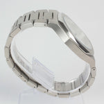 Reloj plateado con 3 manecillas y dial plateado